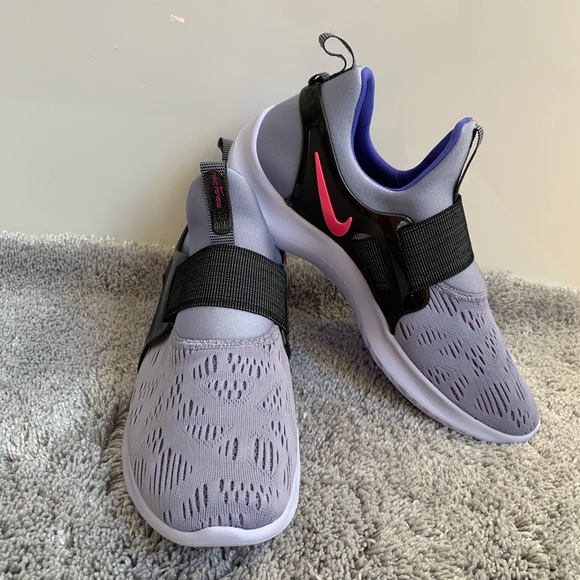 renew freedom running sneaker